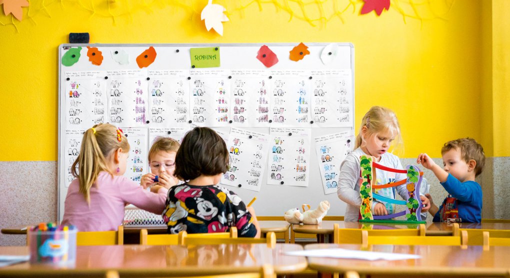 Co s ukrajinskými dětmi v českých školách? Problémem je kapacita i jazyková bariéra