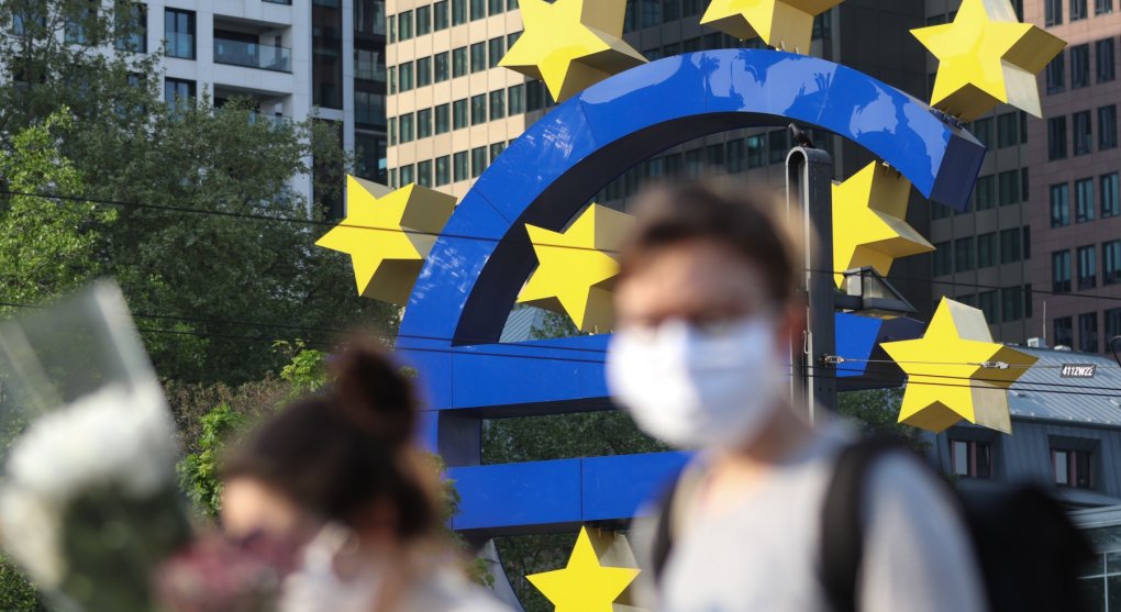 Proč je euro odolnější, než se zdá