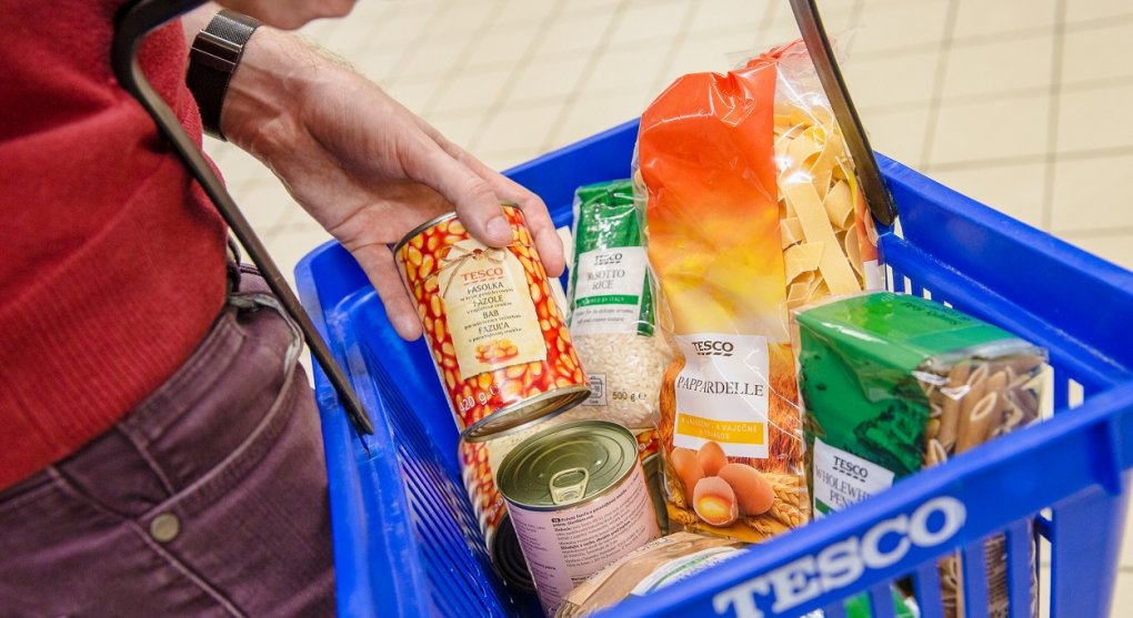 Tesco spouští mimořádnou potravinovou sbírku na pomoc Ukrajině