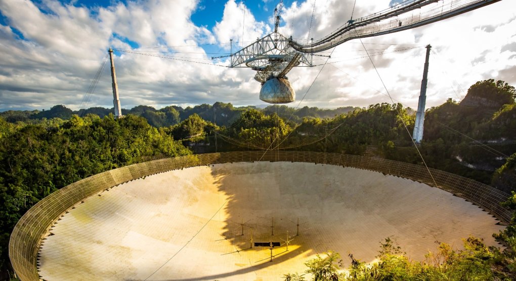 Země oslepla na jedno oko. Radioteleskop v Arecibu čeká vyřazení z provozu
