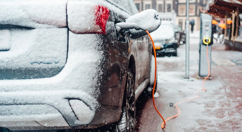 Elektromobil v mrazu: kolaps nehrozí, radši jej ale plně nabijte