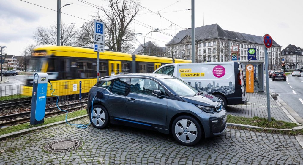 Šrotovné a dotace. Němci masivně podpoří „zelená“ auta