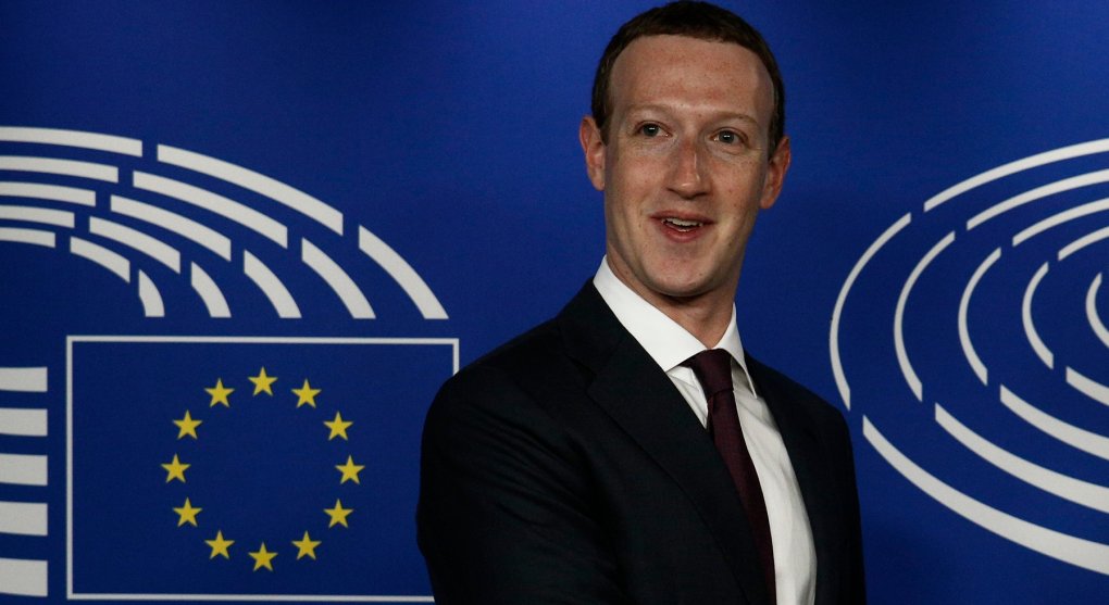 Brusel napařil provozovateli Facebooku rekordní pokutu 1,2 miliardy eur