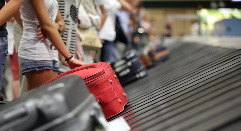 Chaos na letištích zvýšil škodní události se zavazadly o 58 procent