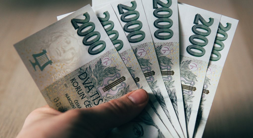 Roste počet padělků: ČNB loni zadržela 4305 falešných bankovek a mincí