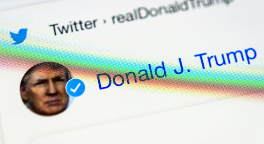 Trump vyloučil návrat na Twitter. Nechce se plazit jako pes
