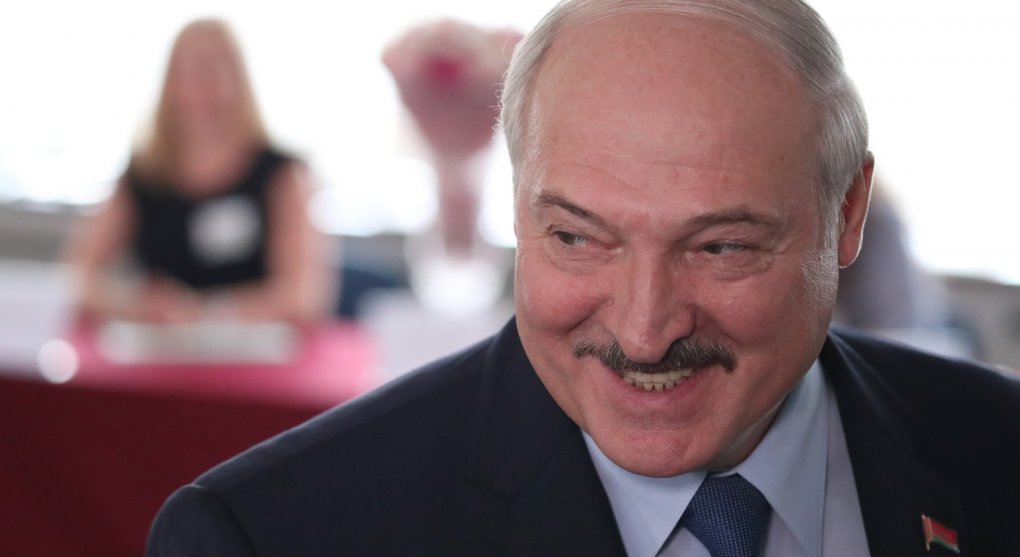 Jak odstavit Lukašenka? Pěknou vilou na Riviéře