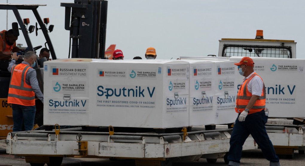 Sputnik V se šíří Jižní Amerikou. Rusko tam může posílit vliv