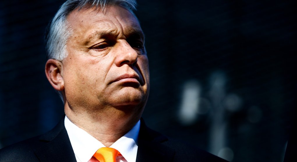 Kdo vyhodí Orbána z Unie?