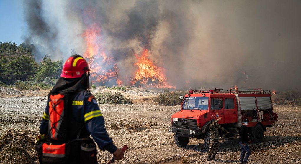 Kde to skončí? Oheň zatím letos v EU zpustošil 252 tisíc hektarů lesa a ve Středomoří zabil přes 40 lidí