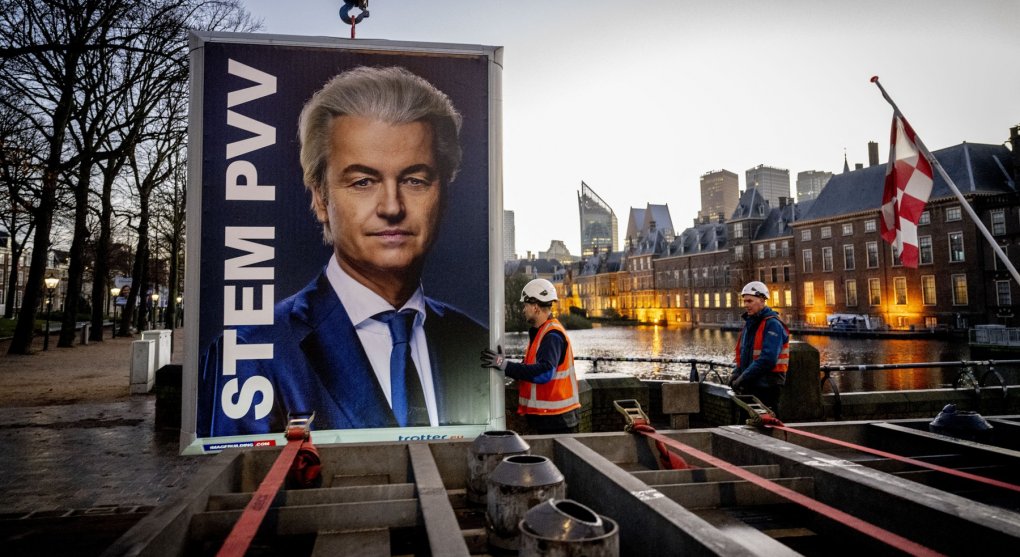 Politické zemětřesení v Nizozemsku: Voliči odmítli migraci, Green Deal i tradiční strany