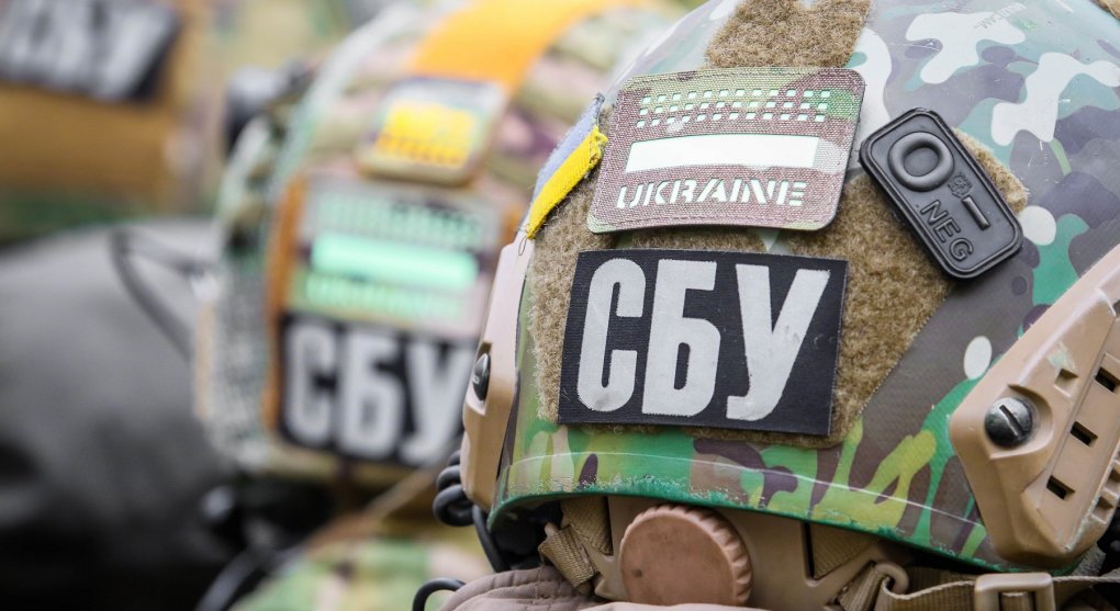 Zrádci a kolaboranti. Ukrajinci zahájili čistky proti těm, kdo pomáhali Putinovi s invazí