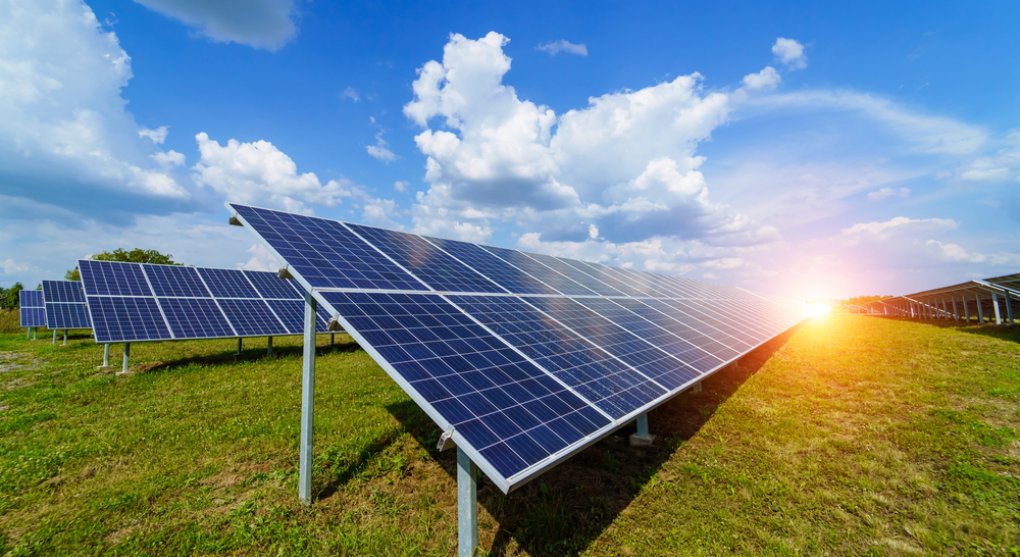 Na dotace solárních elektráren dal loni stát 24 miliard korun