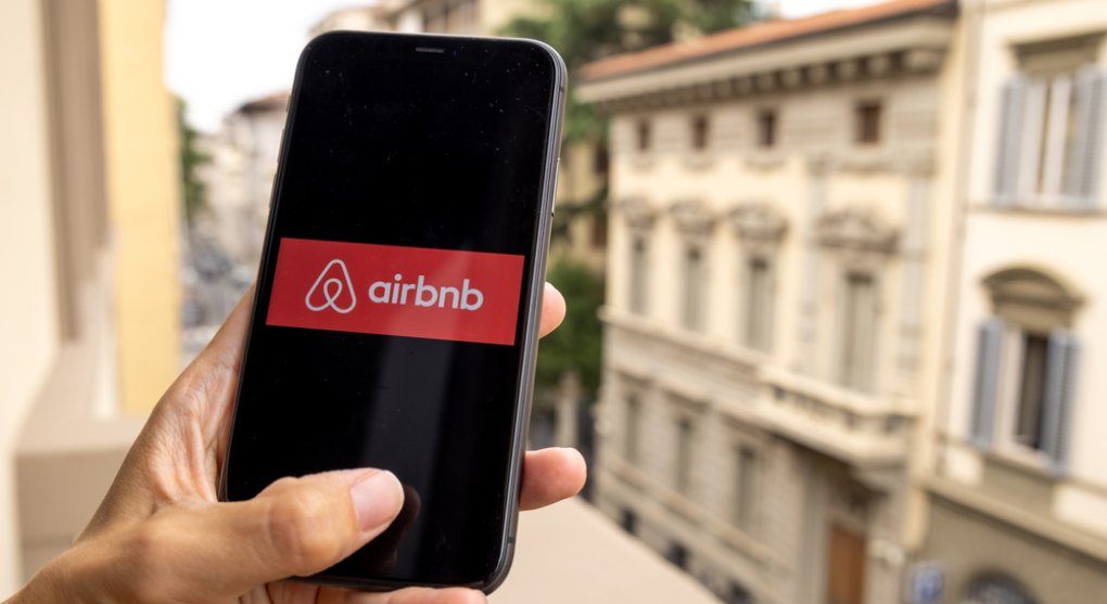 Stát chystá regulaci Airbnb a Booking.com. Unikají mu stamiliony na daních