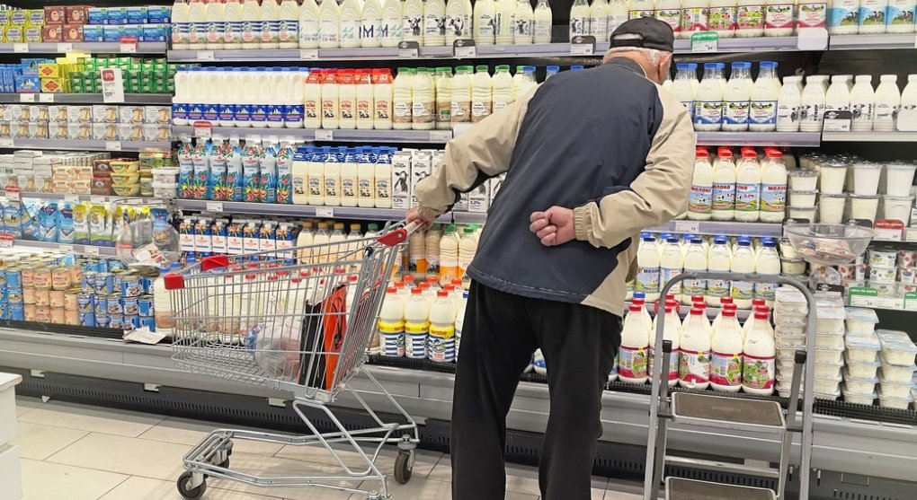Inflaci táhnou drahé potraviny. Za rok podražily o desítky procent