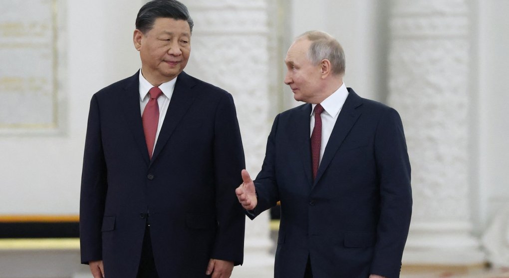 Putin ponížil Si Ťin-pchinga. Za jeho zády chce mít jaderné pumy i v Bělorusku