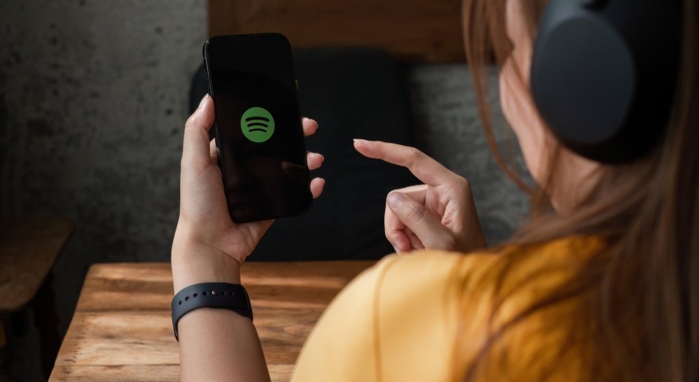 Spotify nasazuje personalizované playlisty na bázi umělé inteligence
