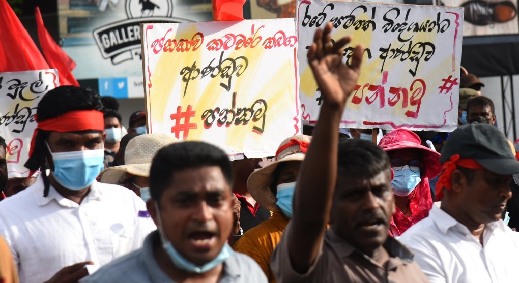 Bankrot Srí Lanky je jen začátek. Problém se splácením dluhů může mít přes sto států