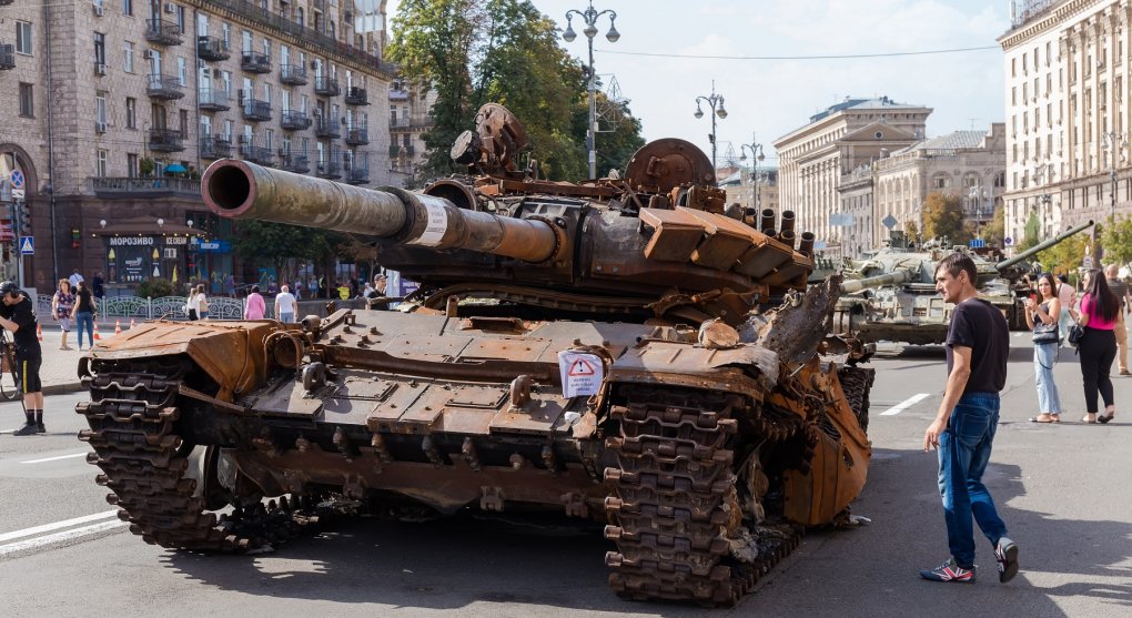 Kolik tanků má ještě Kreml k dispozici? Nikdo přesně neví