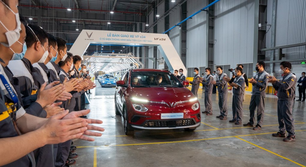 „Vietnamský Musk“ je hitem pro spekulanty. Automobilka překonala Ford nebo Volkswagen