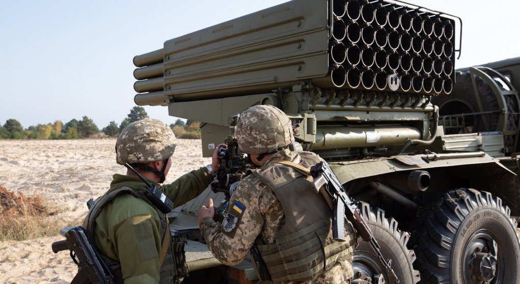 Analogie s Vietnamem? Jen dodávky zbraní Ukrajině Putina k útoku na NATO nevyprovokují
